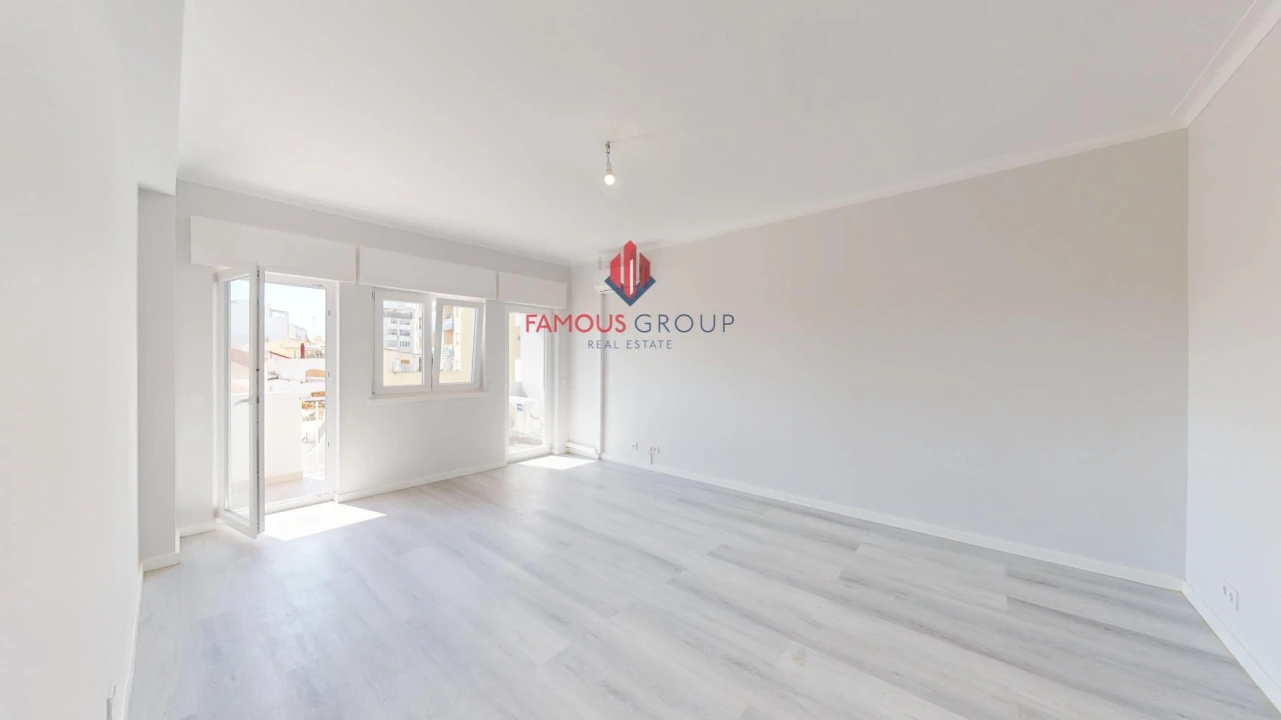 Apartamento T3 para Venda em Portimão Foto 9