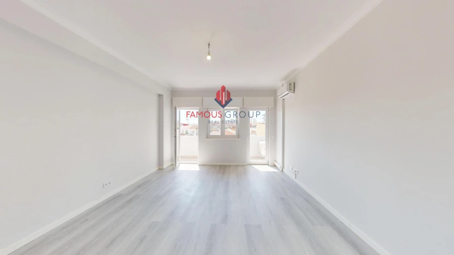 Apartamento T3 para Venda em Portimão Foto 10