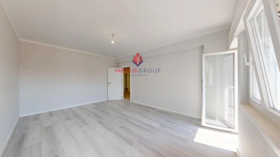 Apartamento T3 para Venda em Portimão Foto 11