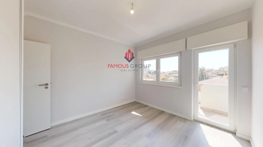 Apartamento T3 para Venda em Portimão Foto 18