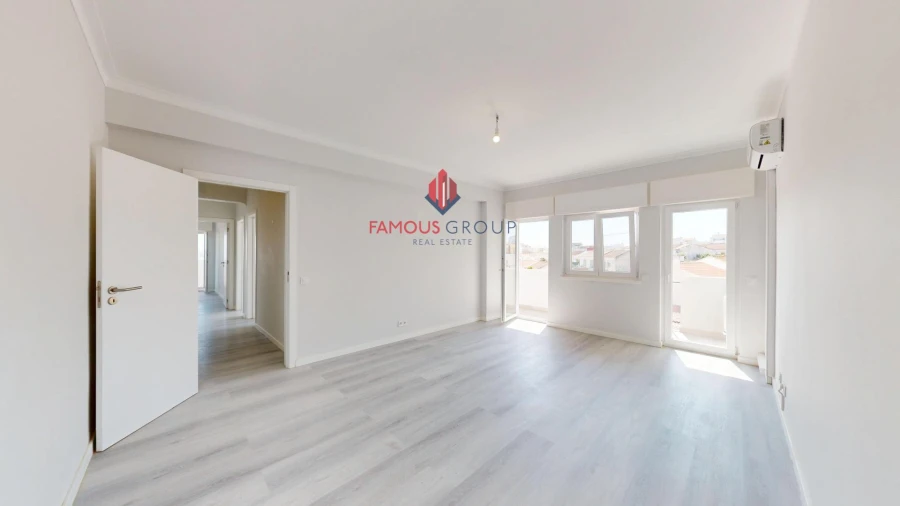 Apartamento T3 para Venda em Portimão Foto 3