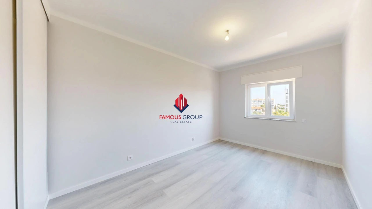 Apartamento T2 para Venda em Quarteira Foto 12