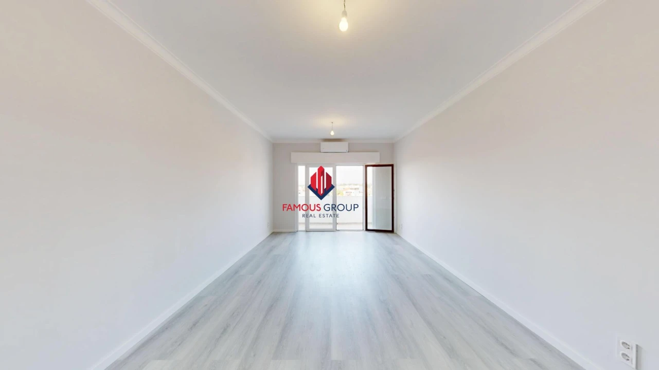 Apartamento T2 para Venda em Quarteira Foto 25