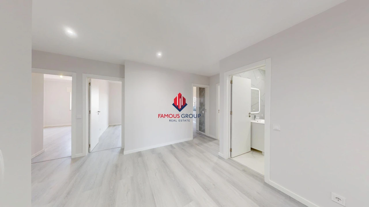 Apartamento T2 para Venda em Quarteira Foto 30