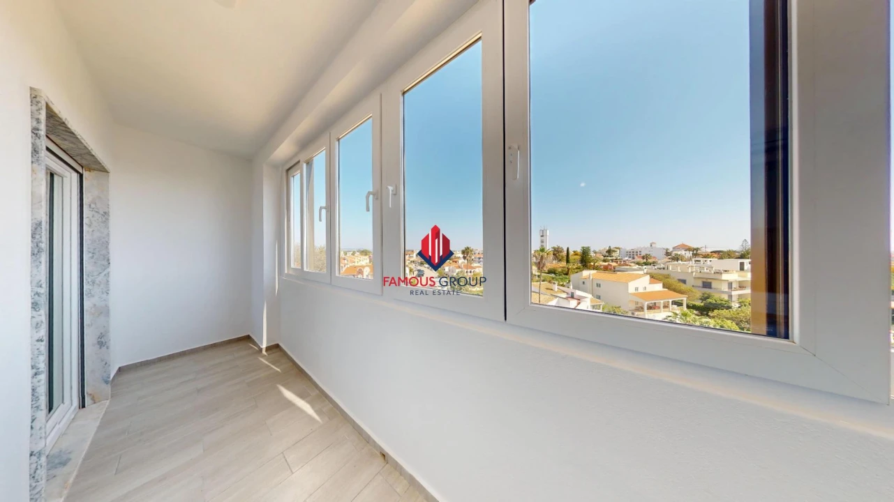 Apartamento T2 para Venda em Quarteira Foto 38