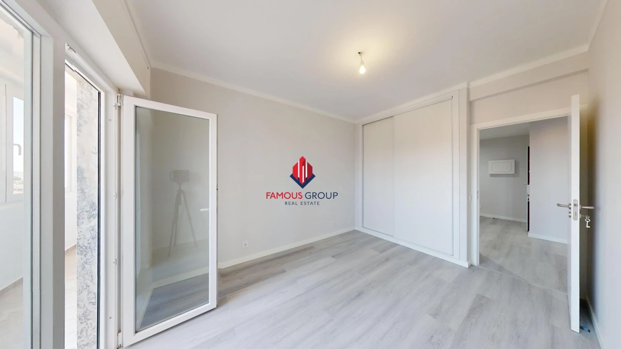 Apartamento T2 para Venda em Quarteira Foto 40