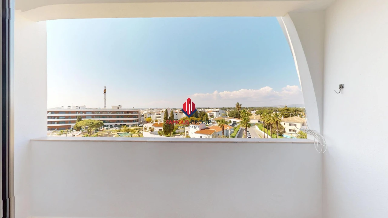 Apartamento T2 para Venda em Quarteira Foto 5