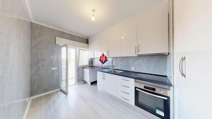 Apartamento T2 para Venda em Quarteira Foto 1