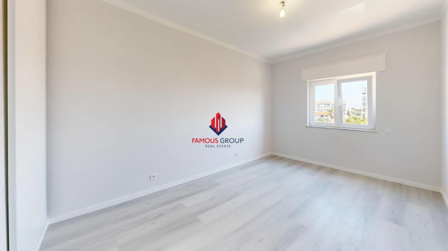 Apartamento T2 para Venda em Quarteira Foto 16