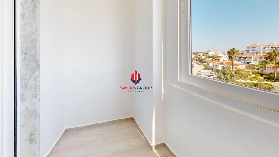 Apartamento T2 para Venda em Quarteira Foto 17