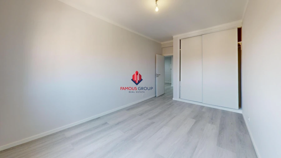 Apartamento T2 para Venda em Quarteira Foto 19