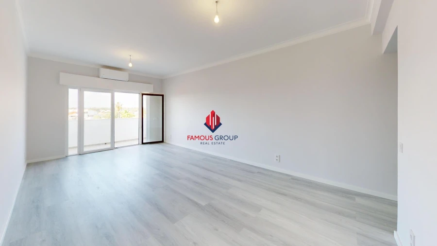 Apartamento T2 para Venda em Quarteira Foto 21