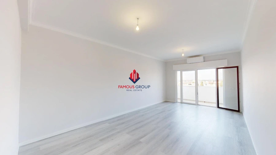 Apartamento T2 para Venda em Quarteira Foto 22