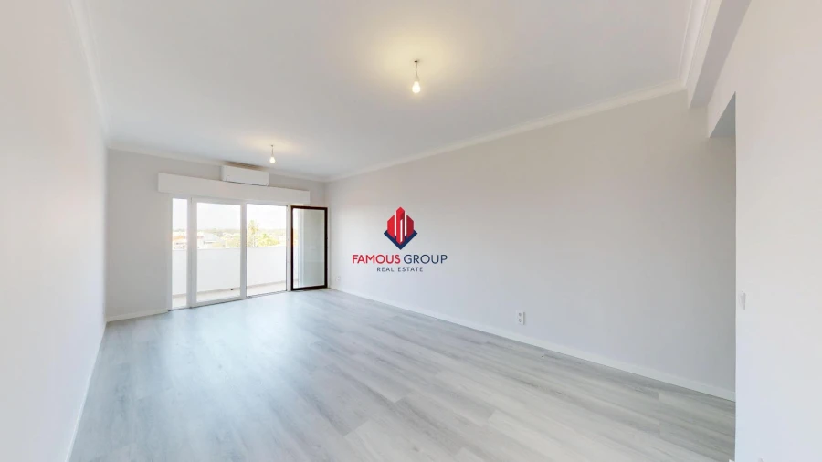 Apartamento T2 para Venda em Quarteira Foto 26