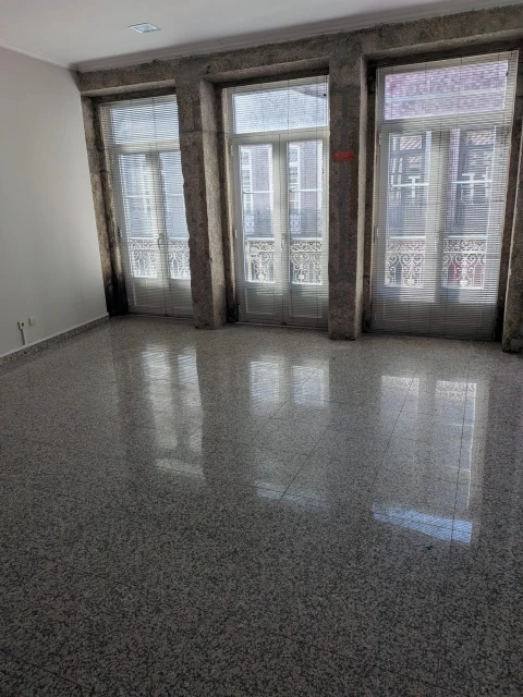 Escritório para Arrendamento em Braga (São José de São Lázaro e São João do Souto)