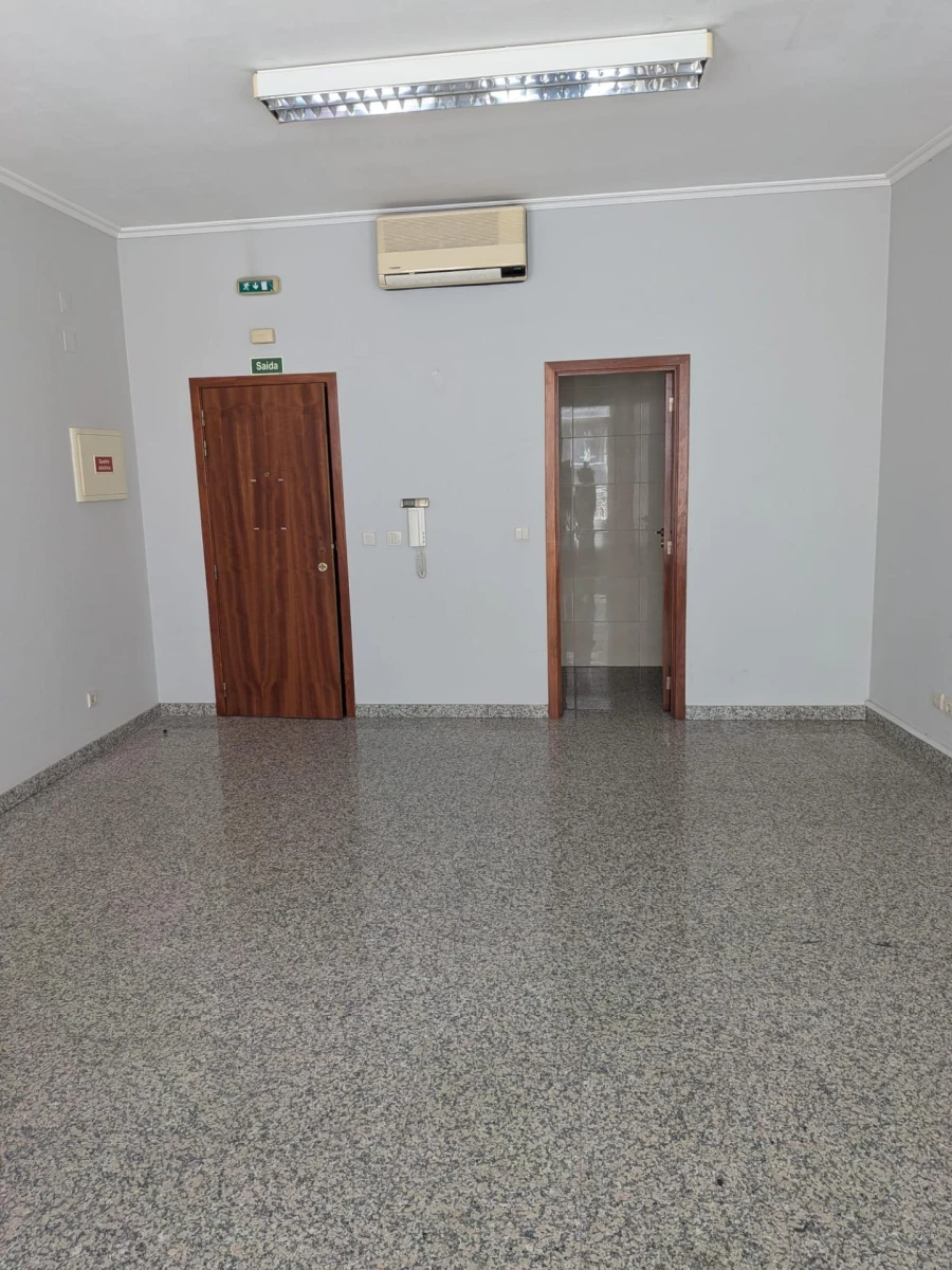 Escritório para Arrendamento em Braga (São José de São Lázaro e São João do Souto) Foto 5