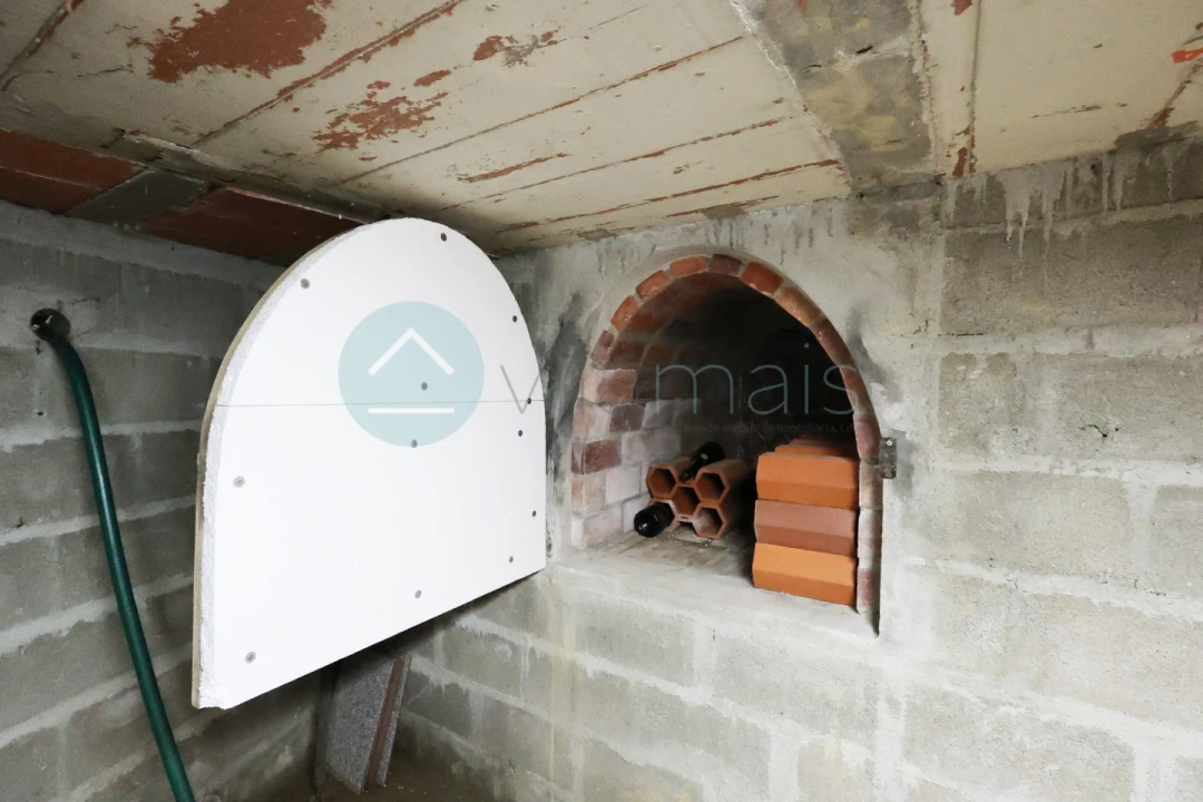 Moradia T4 para Venda em Chafe Foto 16