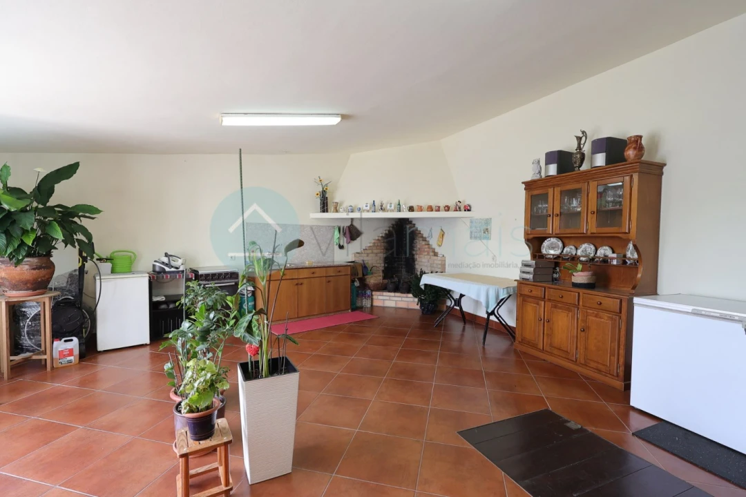 Moradia T4 para Venda em Chafe Foto 20