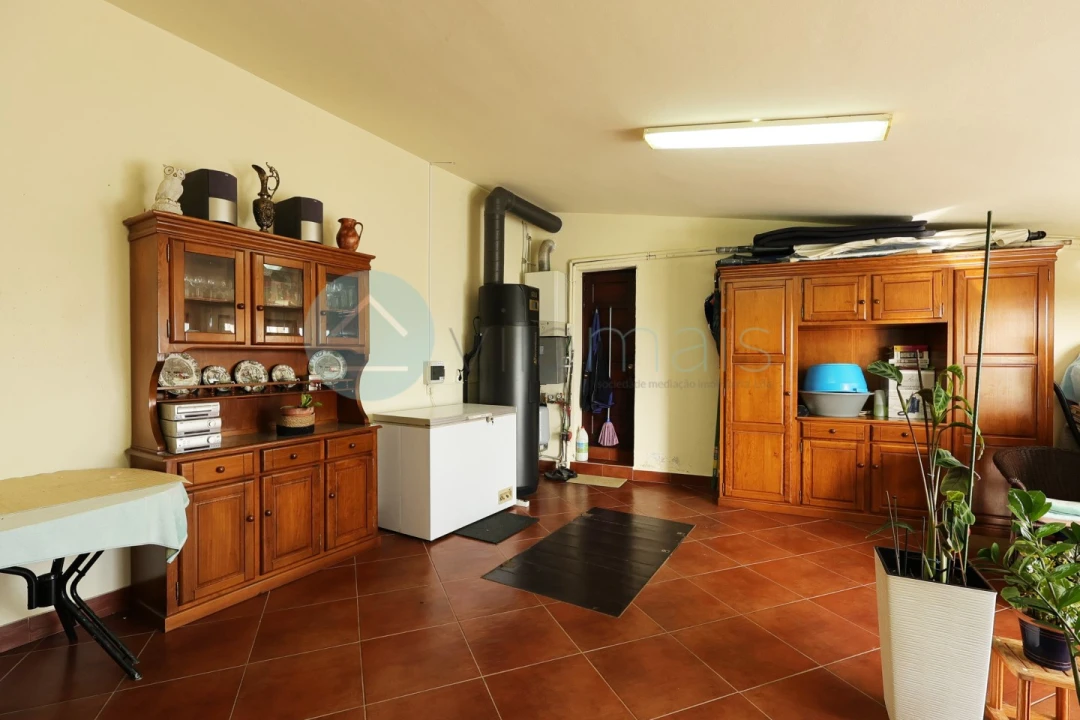 Moradia T4 para Venda em Chafe Foto 26