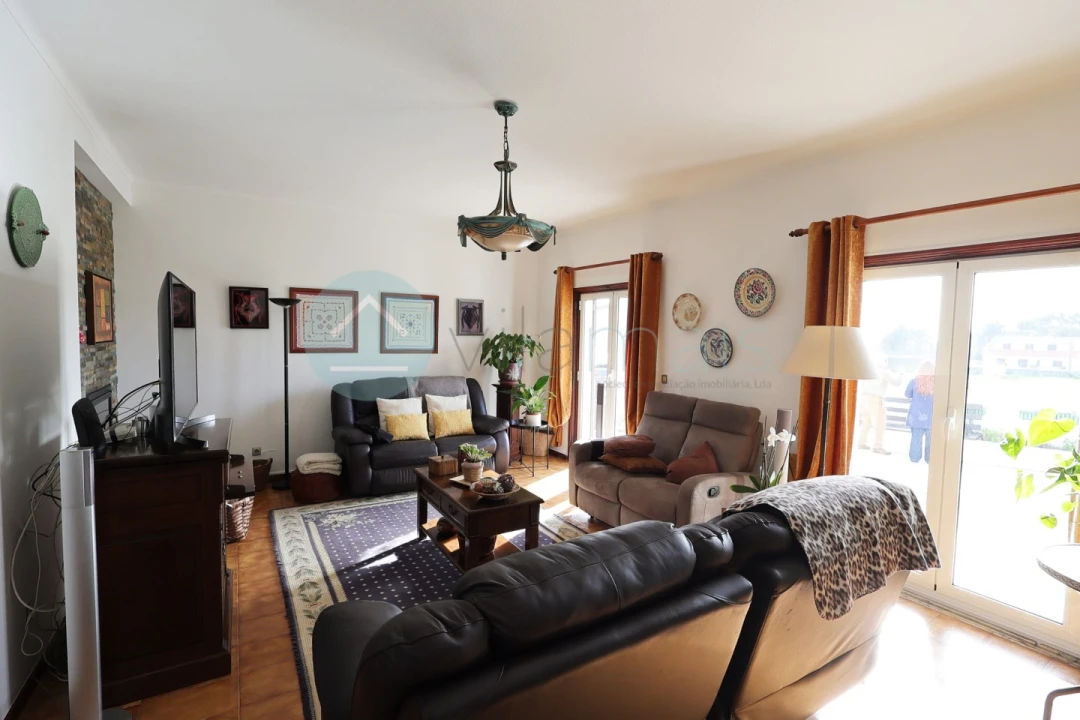 Moradia T4 para Venda em Chafe Foto 46