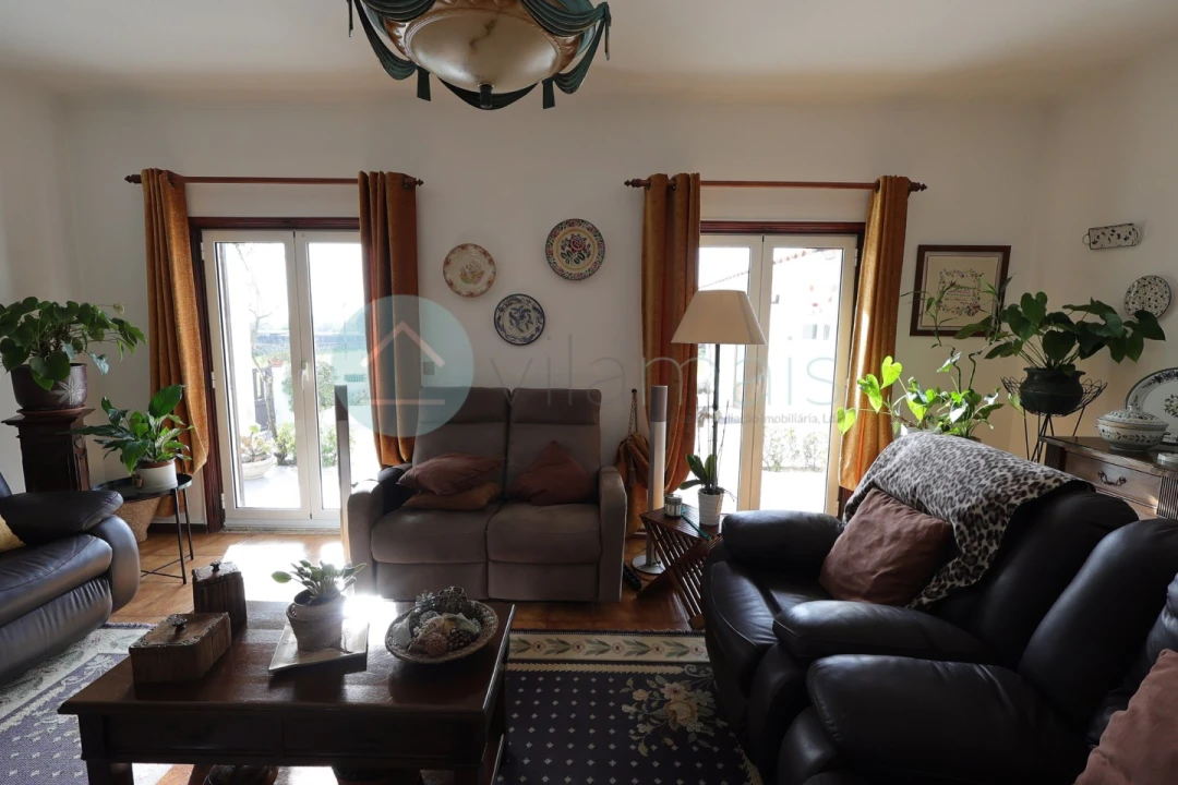 Moradia T4 para Venda em Chafe Foto 48