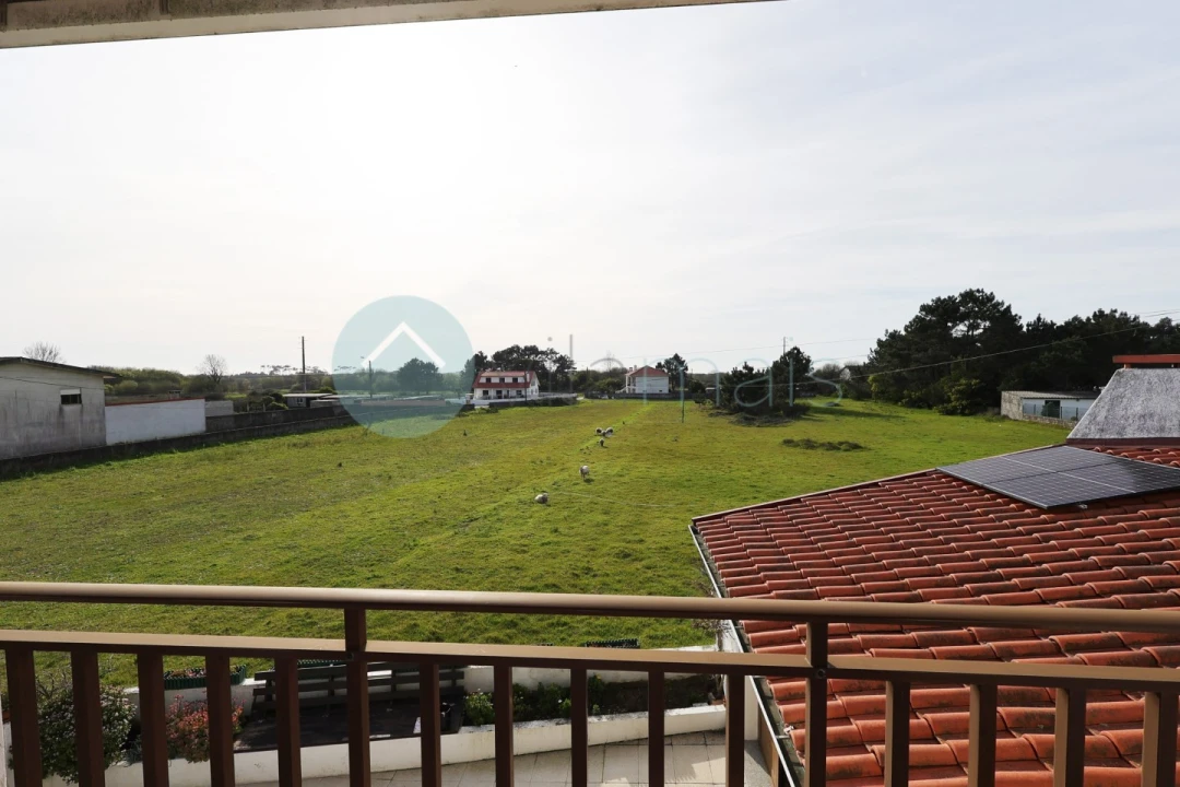 Moradia T4 para Venda em Chafe Foto 72