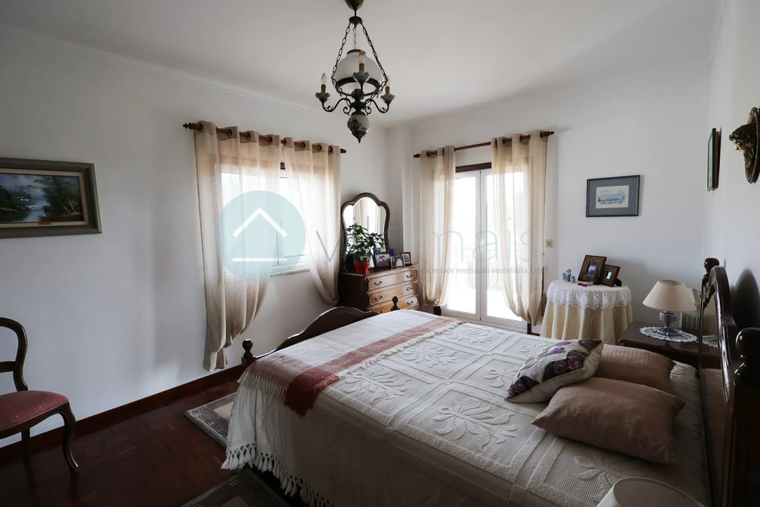 Moradia T4 para Venda em Chafe Foto 73