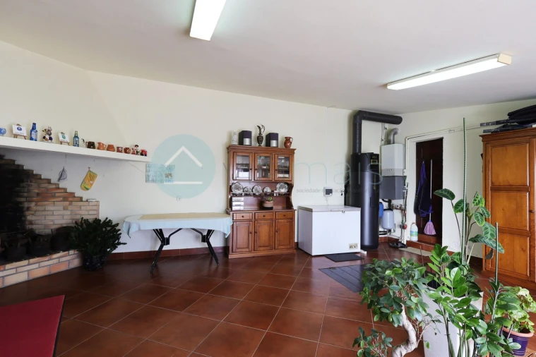 Moradia T4 para Venda em Chafe Foto 23