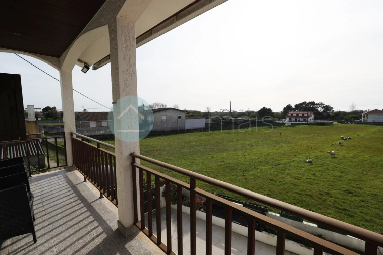 Moradia T4 para Venda em Chafe Foto 75