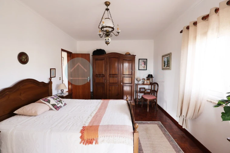 Moradia T4 para Venda em Chafe Foto 77