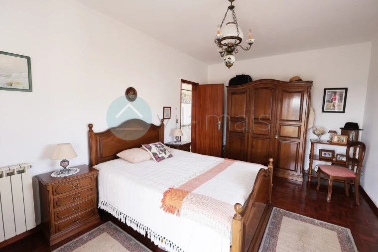 Moradia T4 para Venda em Chafe Foto 78