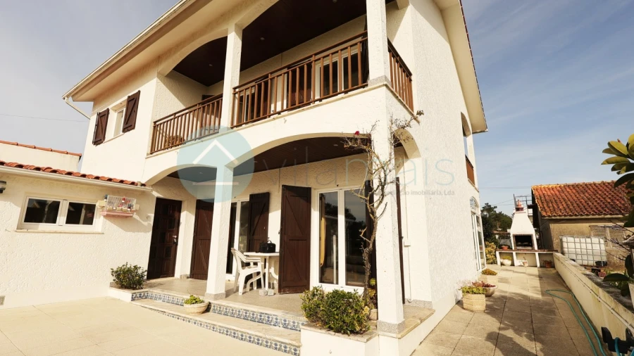 Moradia T4 para Venda em Chafe
