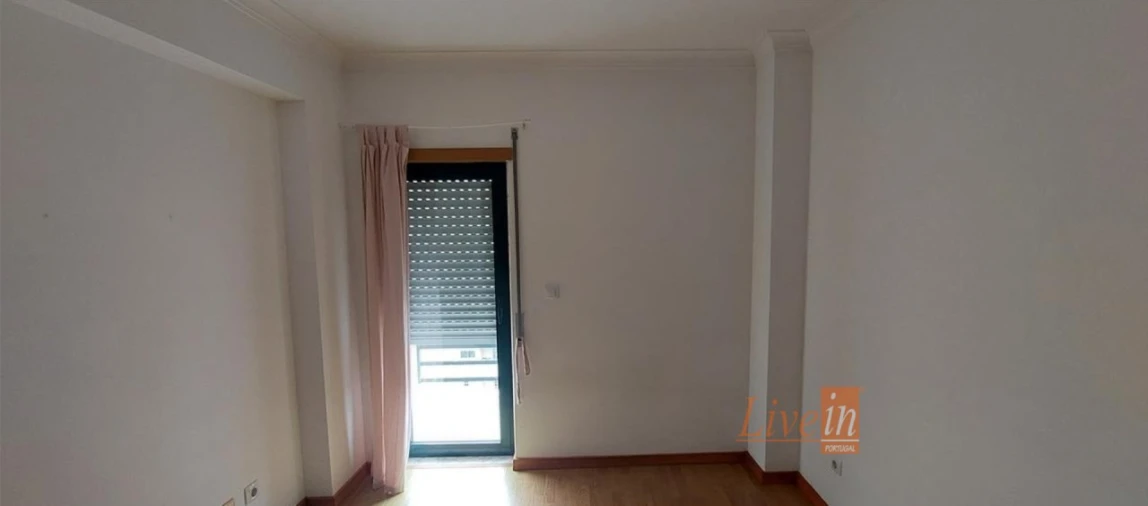 Apartamento T2 para Venda em Carregado e Cadafais Foto 6