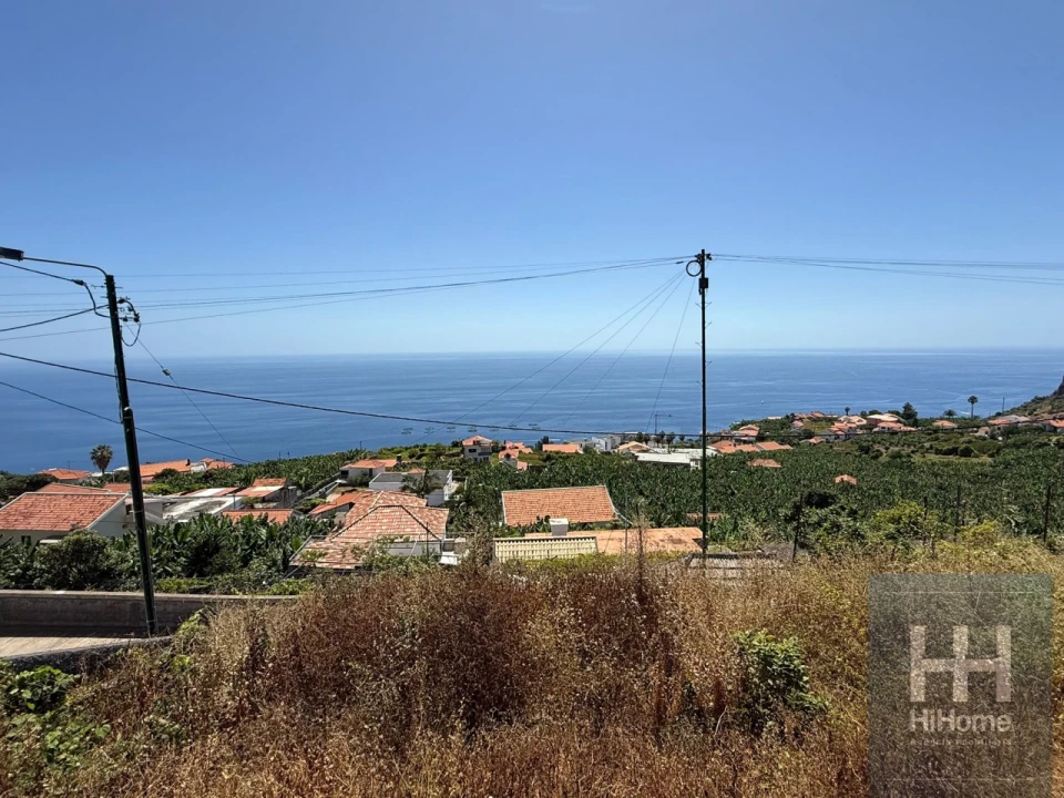 Moradia T3 para Venda em Arco da Calheta Foto 22