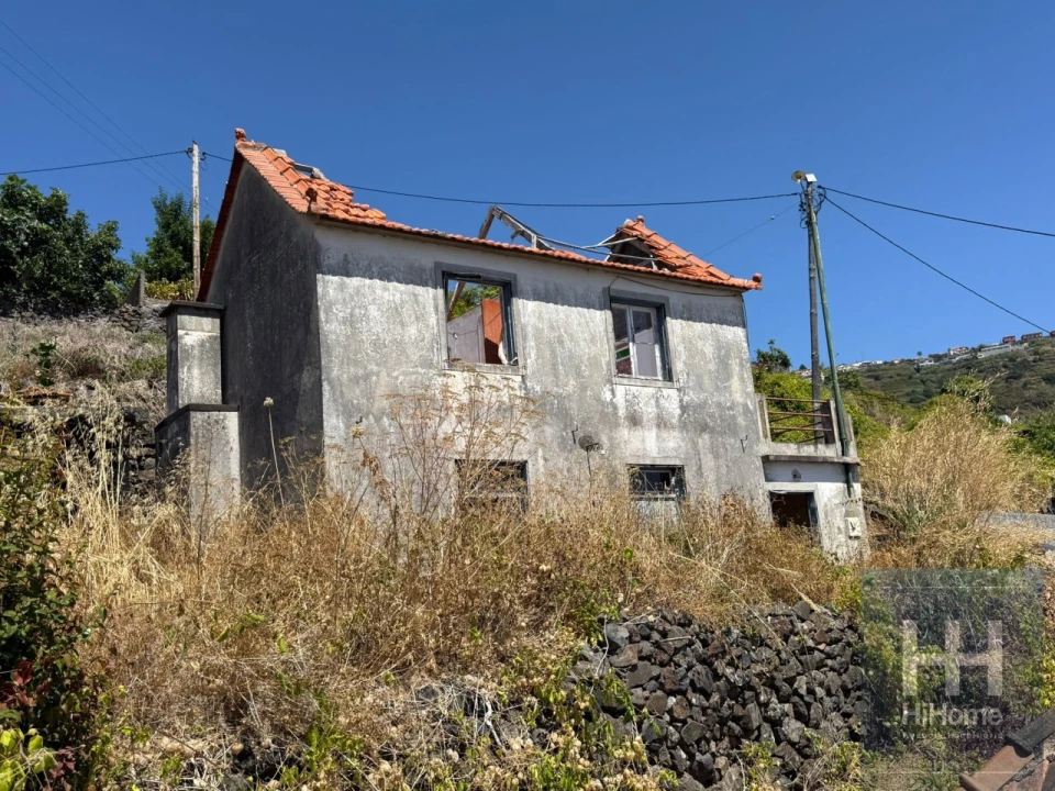 Moradia T3 para Venda em Arco da Calheta Foto 23