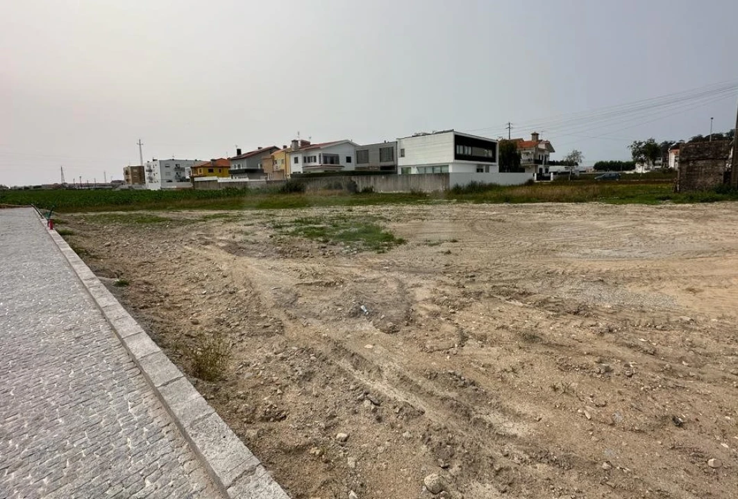 Terreno para Venda em Póvoa de Varzim, Beiriz e Argivai Foto 3