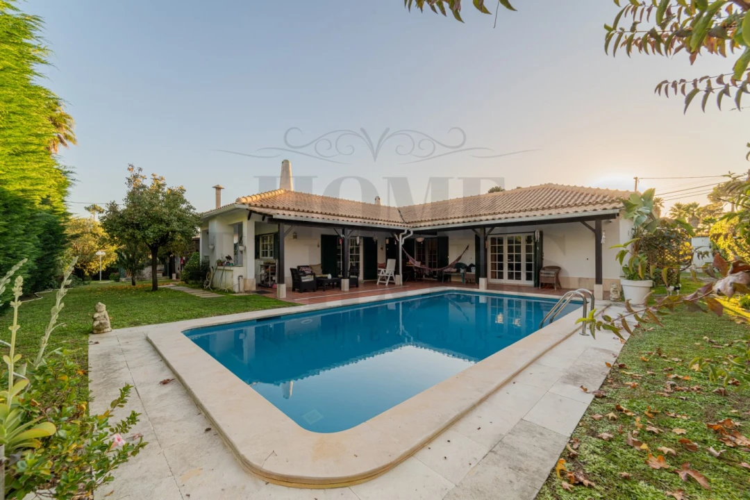 Moradia T5 para Venda em Corroios Foto 15