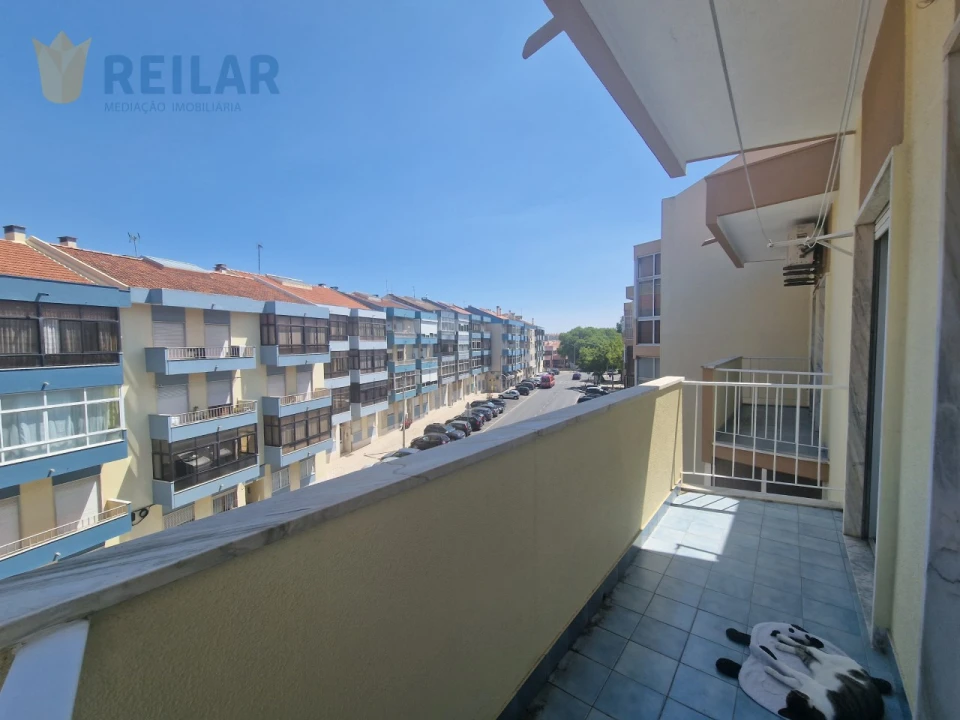 Apartamento T2 para Venda em Póvoa de Santa Iria e Forte da Casa Foto 1