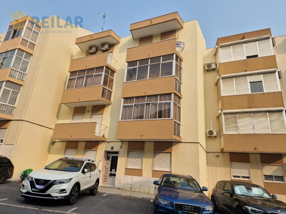 Apartamento T2 para Venda em Póvoa de Santa Iria e Forte da Casa Foto 4