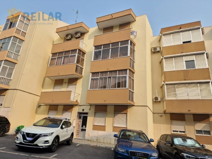 Apartamento T2 para Venda em Póvoa de Santa Iria e Forte da Casa Foto 4