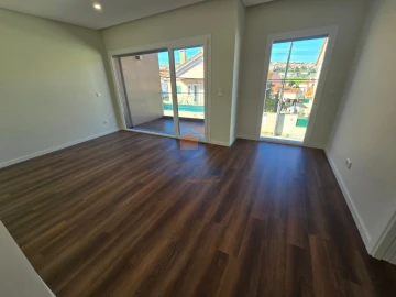 Moradia T4 para Venda em Pontinha e Famões