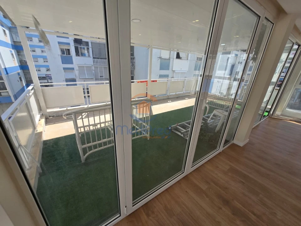 Apartamento T3 para Venda em Odivelas Foto 2