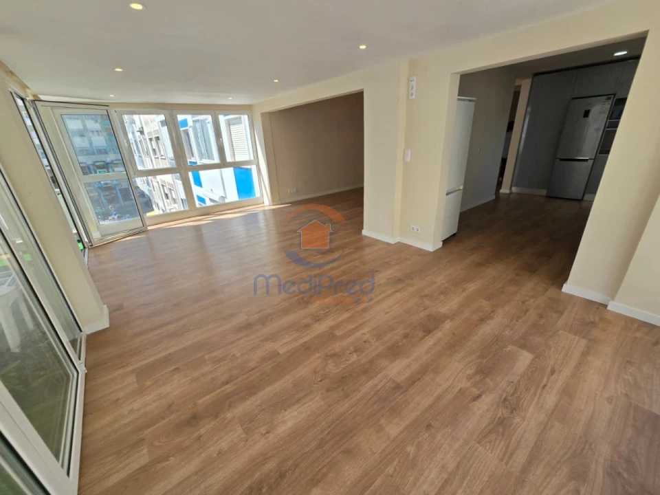 Apartamento T3 para Venda em Odivelas Foto 4