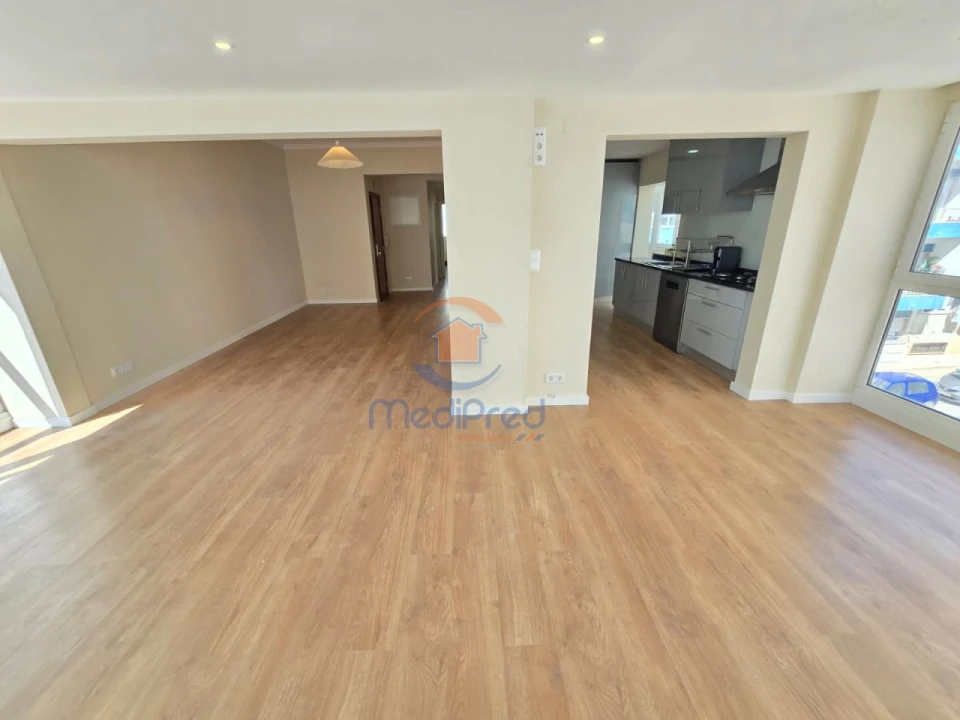 Apartamento T3 para Venda em Odivelas Foto 5