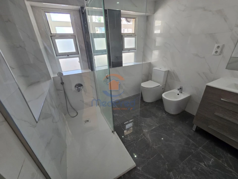 Apartamento T3 para Venda em Odivelas Foto 23