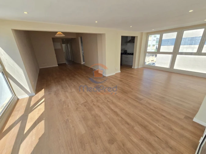 Apartamento T3 para Venda em Odivelas Foto 1