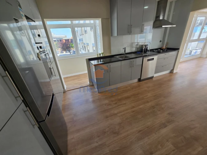 Apartamento T3 para Venda em Odivelas Foto 8