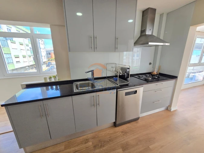 Apartamento T3 para Venda em Odivelas Foto 10