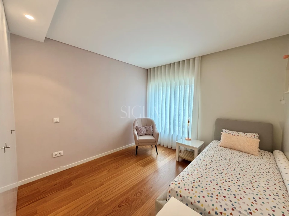 Apartamento T3 para Arrendamento em Canidelo Foto 17