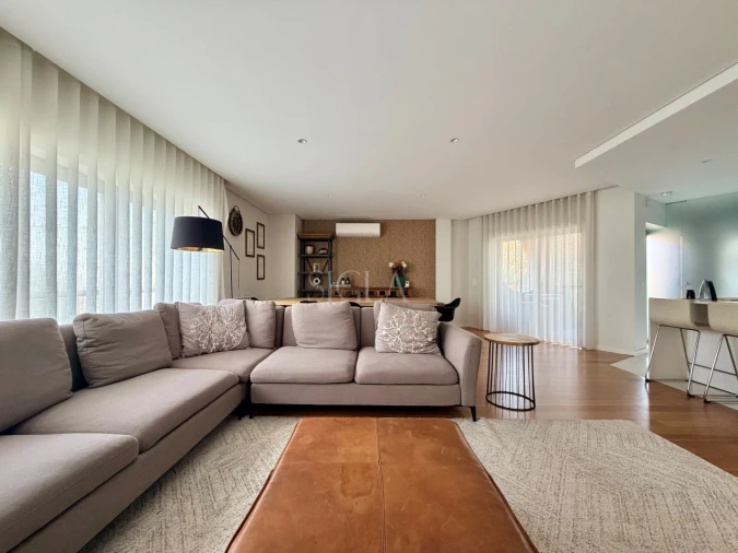 Apartamento T3 para Arrendamento em Canidelo Foto 2